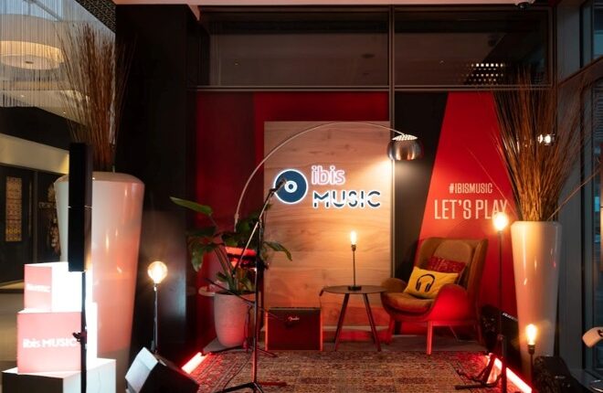 IBIS DUBAI ONE CENTRAL WELCOMES THE FESTIVE SEASON WITH FREE AND OPEN-TO-PUBLIC IBIS MUSIC CHRISTMAS EDITION, FEATURING TREE LIGHTING CEREMONY AND PERFORMANCES BY ALEN HIT AND VAHIMTI IBIS DUBAI ONE CENTRAL WELCOMES THE FESTIVE SEASON WITH FREE AND OPEN-TO-PUBLIC IBIS MUSIC CHRISTMAS EDITION, FEATURING TR...