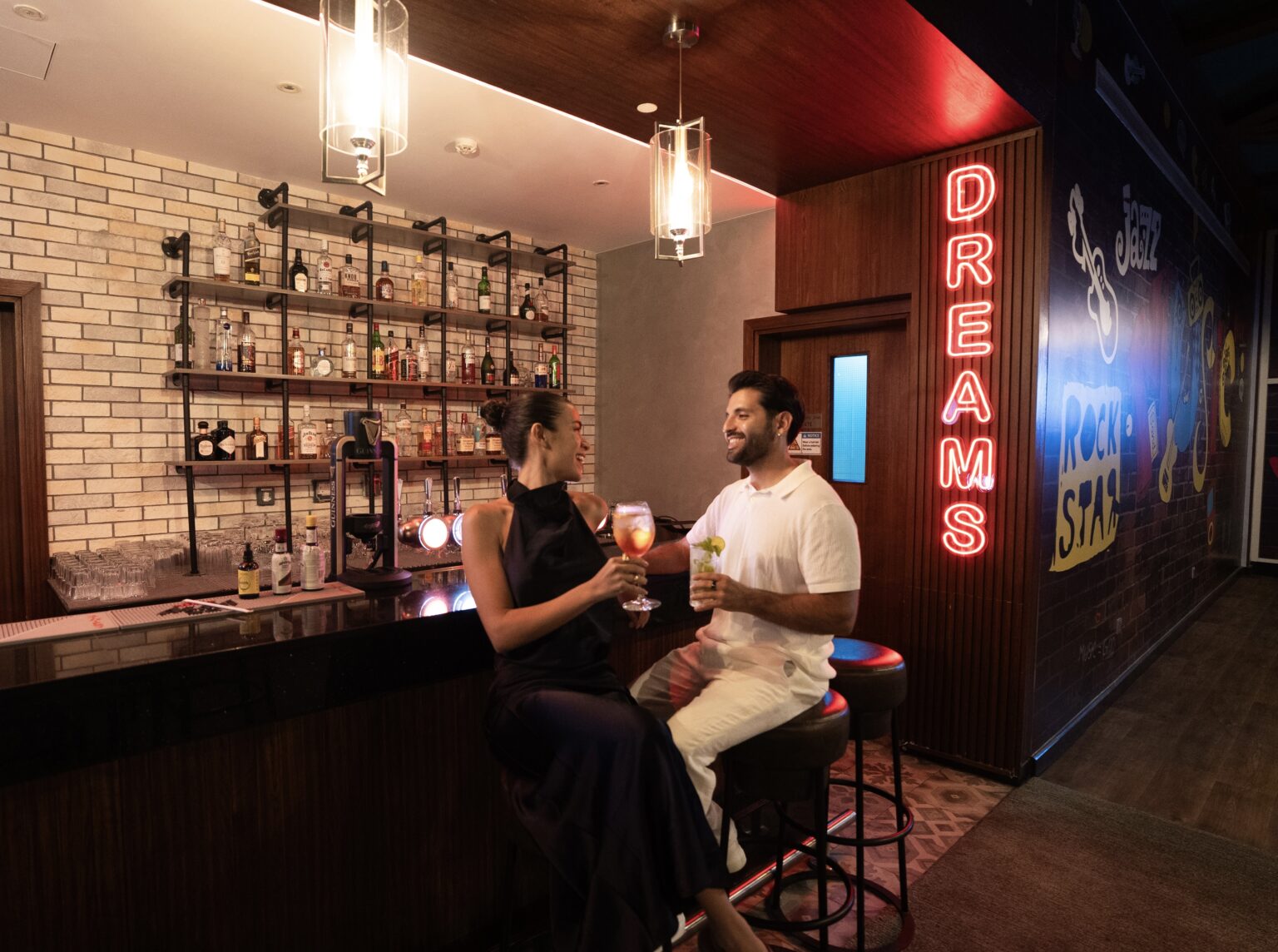 Take a break in our beach-facing sports bar featuring retro-inspired décor, pub games, and your favorite comfort foods!